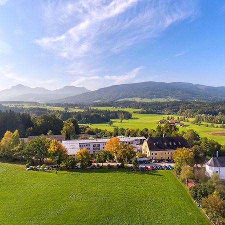 Haus Chiemgau - Kolping-Familienhotel Teisendorf Exterior photo